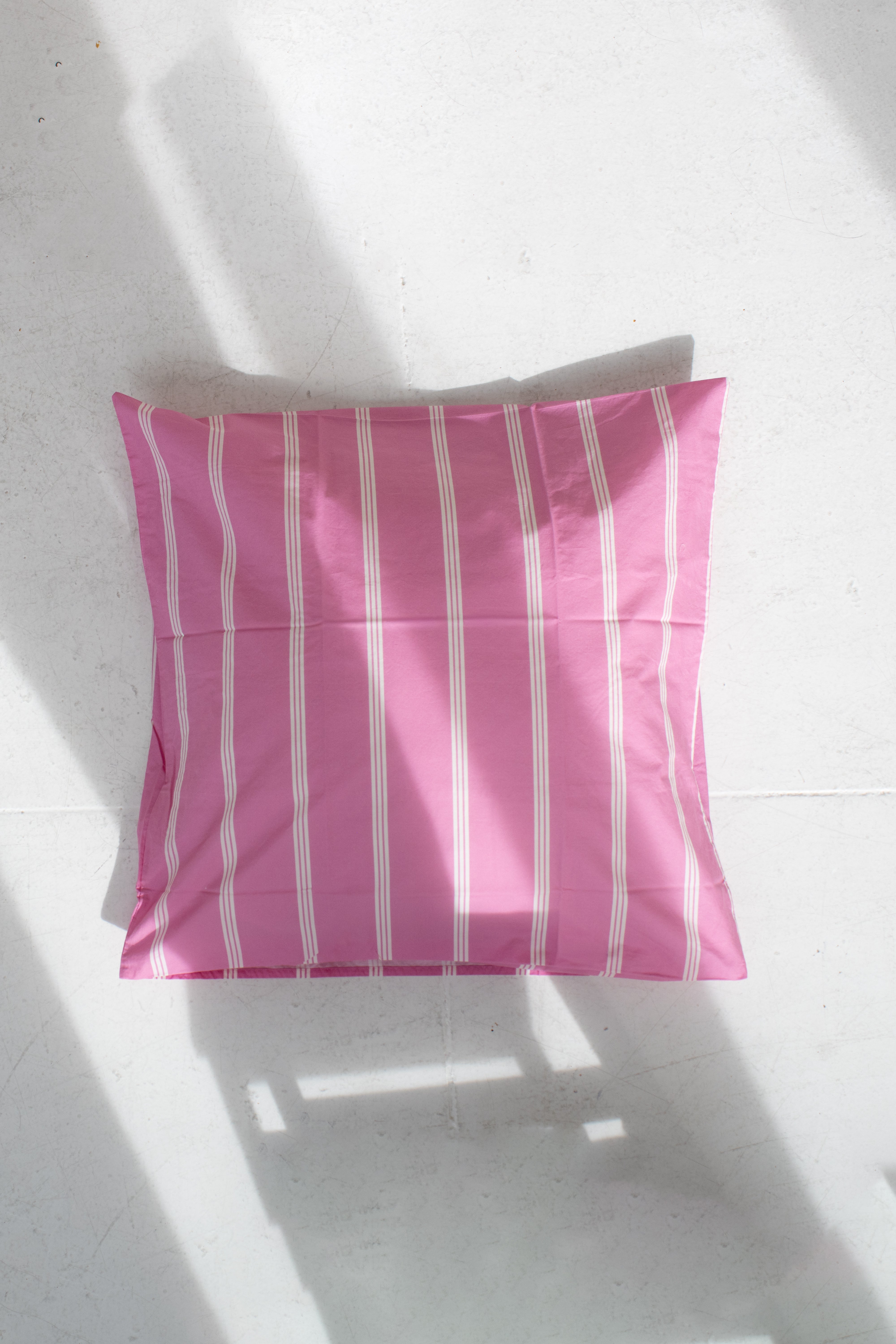 washed percale pillow case – pink stripes